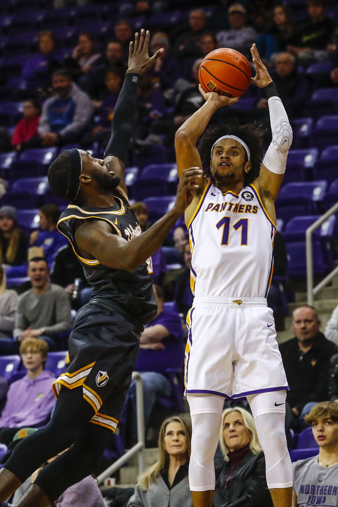 MBBall UNI vs. Valparaiso 6